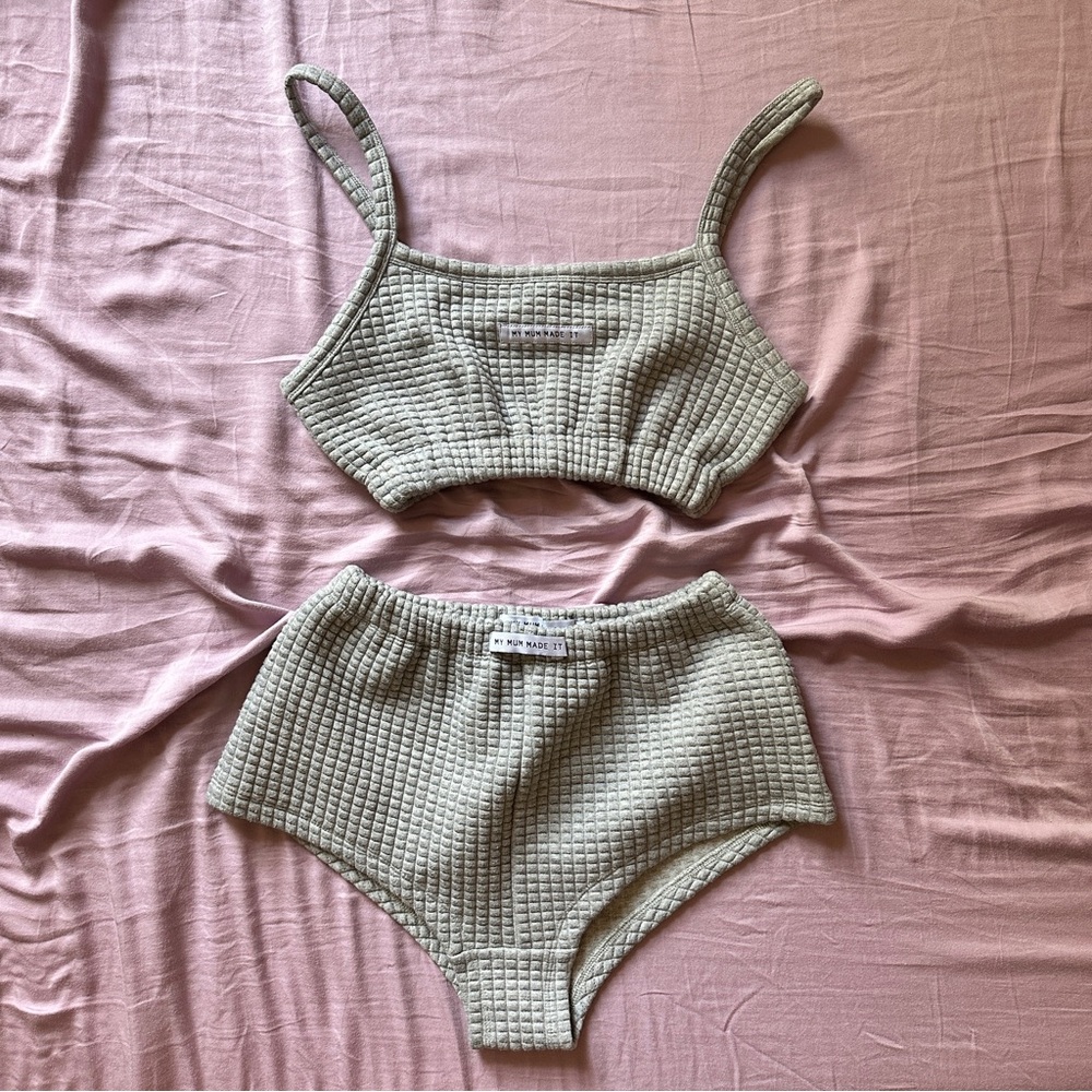 My Mum Made It High-Waist Textured Knit Bralette & Brief Set - Gray